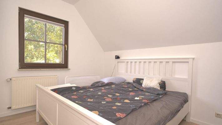 Schlafzimmer 2