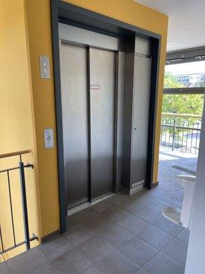 direkter Zugang zum Fahrstuhl