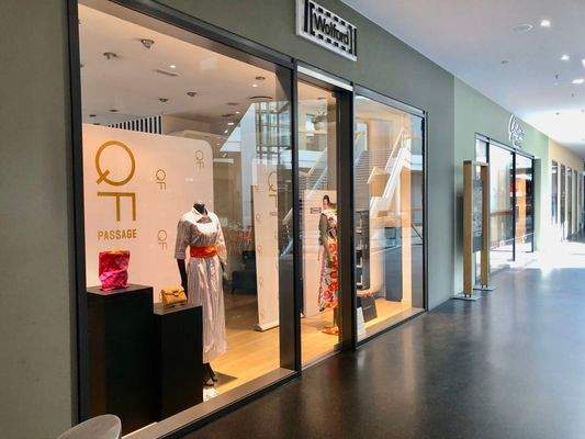 Schaufenster zur Mall inne.jpg