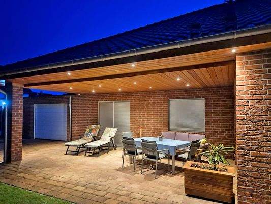 Terrasse beleuchtet