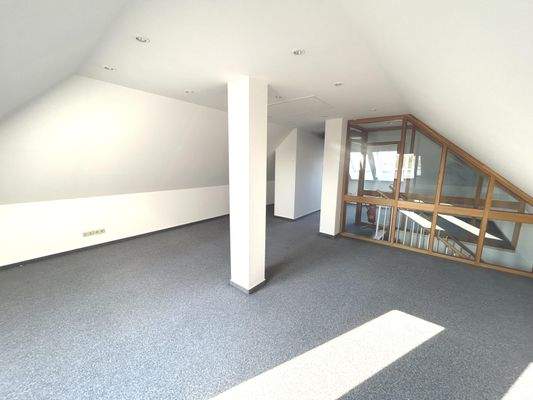 2.DG, Studio, Bild 1