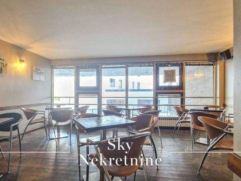 Knezija - Srednjaci Ladenlokale, Ladenflächen 