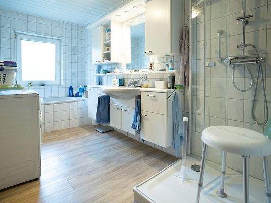 Badezimmer Wohnung 1