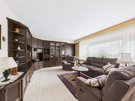 CAM04191G0-PR0063-STILL001