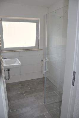 Badezimmer mit Dusche