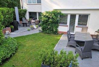 Garten und 2 Terrassen