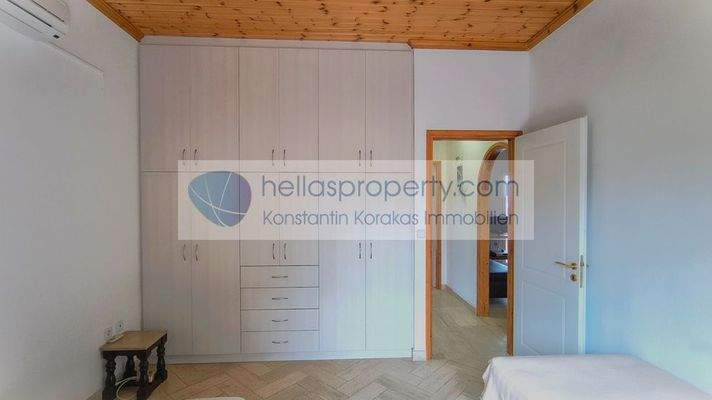 d2ce760c626b4335956a5292370b351f-original