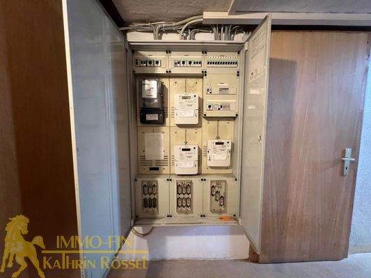 Elt. Zählerschrank im Hausflur