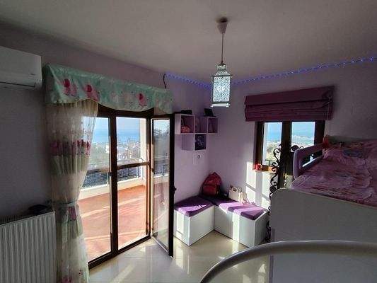 Kreta, Violi Charaki: Exquisites Haus mit Panoramablick auf das Meer und die Stadt Rethymno zu verkaufen