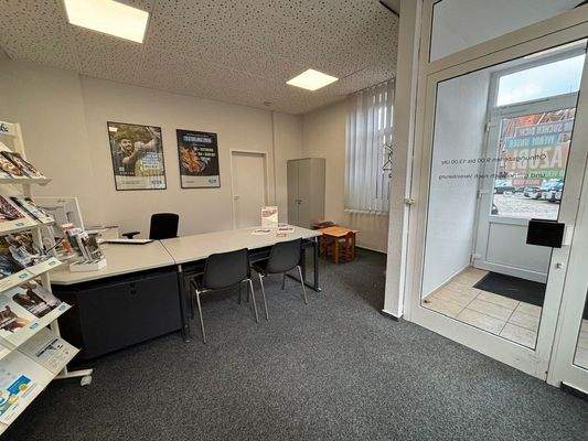 Eingangsbereich Versicherungsbüro