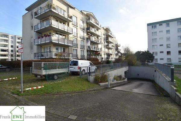 Tiefgarageneinfahrt, 1-Zimmer-Wohnung zum Kauf Düsseldorf Hassels, Frank Ewe Immobilienmakler Düsseldorf Hassels