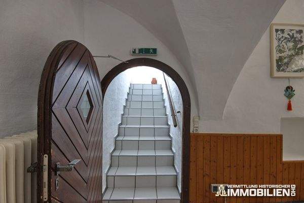 Westflügel Treppe KG - EG