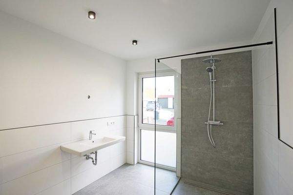 Badezimmer - WE1 - EG li.