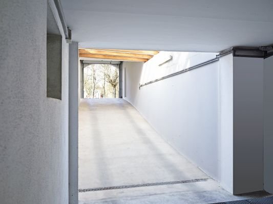 Auffahrt/Einfahrt Tiefgarage
