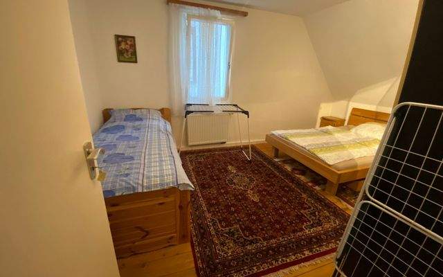 Zeitwohnen Stuttgart Hedelfingen Schlafzimmer 2 3.jpeg