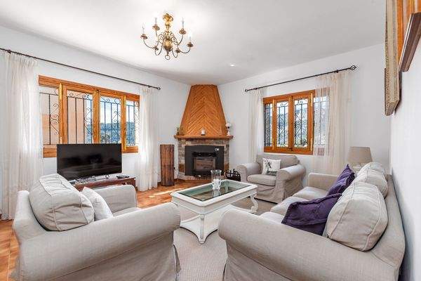 Wohnbereich mit Kamin