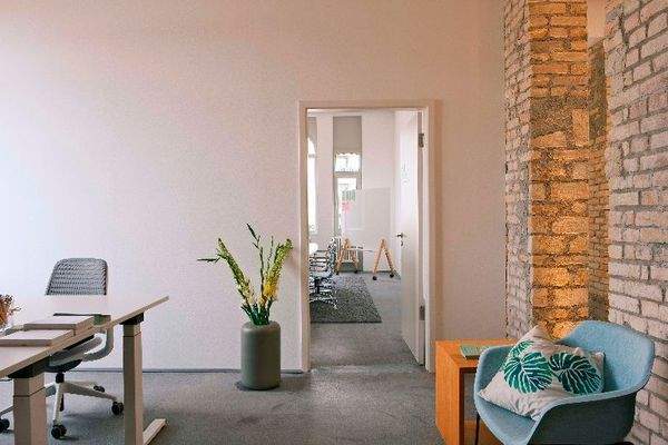 Coworking Flatrate - bei uns arbeiten mit Blick auf den Rhein