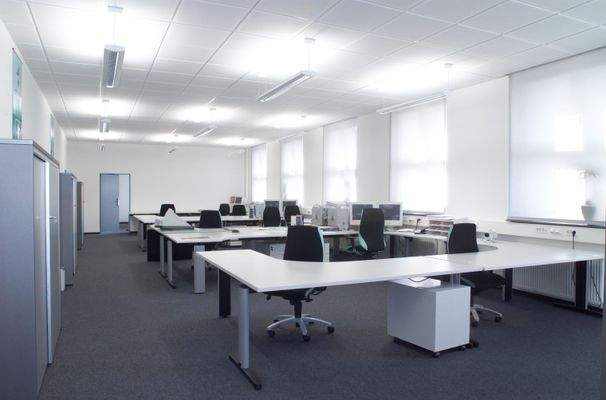 Muster Bild Büroraum.jpg