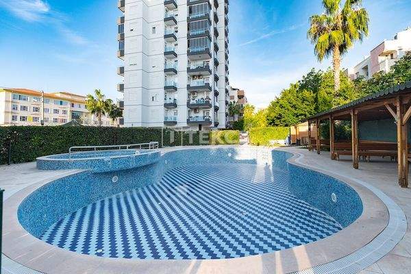5-Bedroom Duplex Apartment with Shared Pool in Antalya Lara