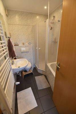 Badezimmer im Erdgeschoss