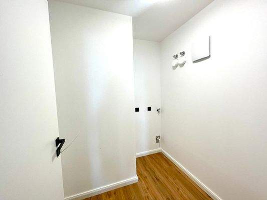 Abstellraum und Waschküche