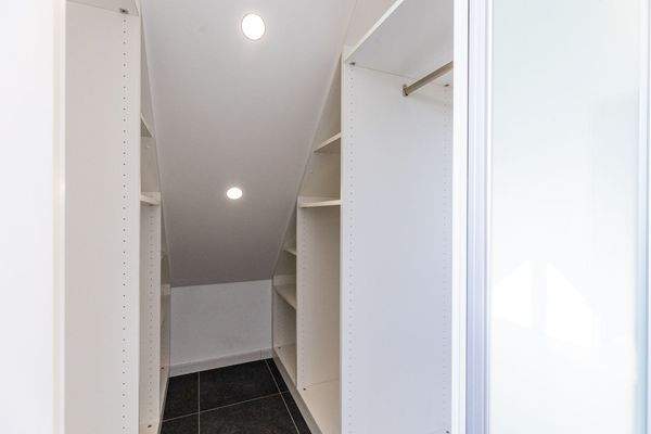 begehbarer Kleiderschrank