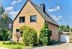 Seitenansicht rechts mit Garage