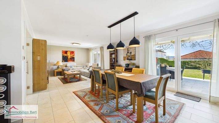 Wohn-/Essbereich EG mit Zugang zur Terrasse