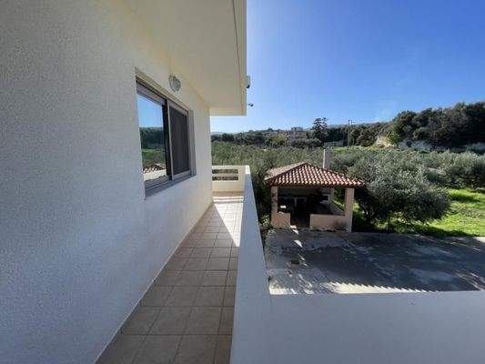 Kreta, Pigi: Geräumiges Haus mit Meerblick zu verkaufen