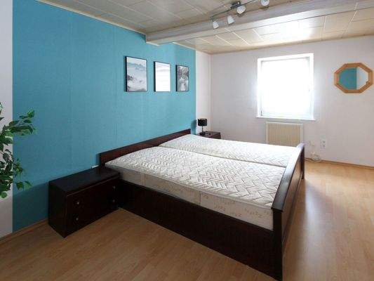 Großes Schlafzimmer OG