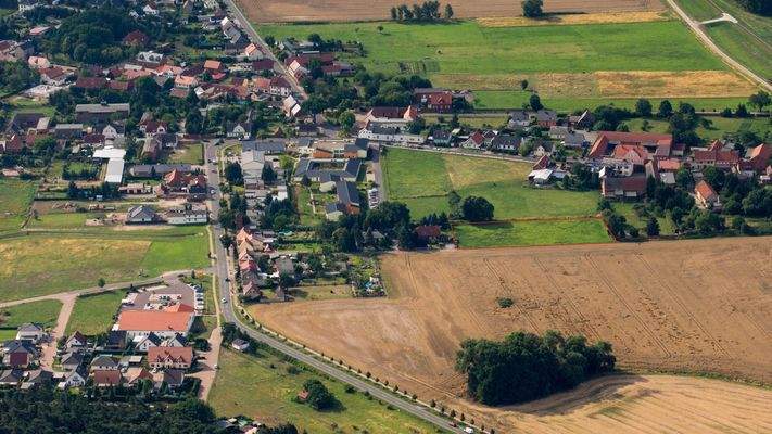 Lindenstrasse Luftbild_Lostau_ markiert .jpg