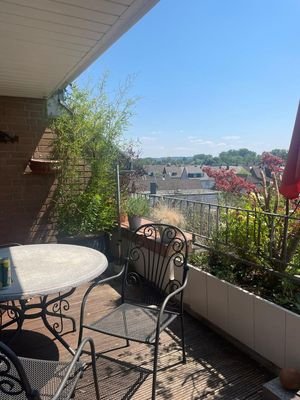 Hinterer Balkon am Wohnzimmer.jpg