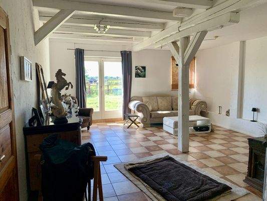 14) Wohnung EG, Wohnzimmer 1