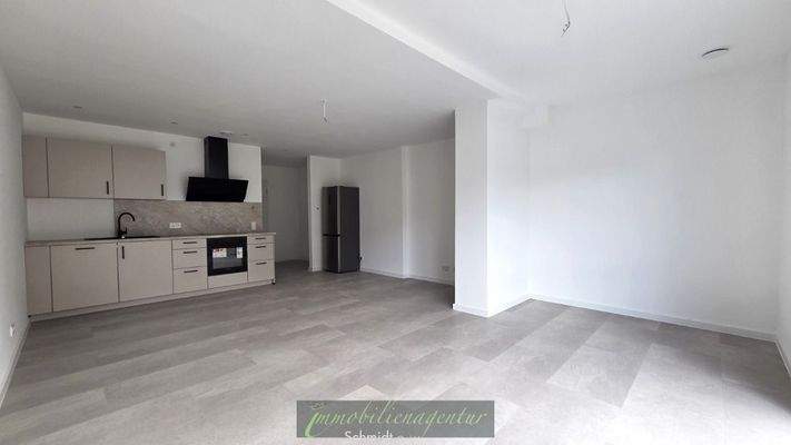 ETW 10 1. OG - Küchenrückwand wird noch fertiggestellt