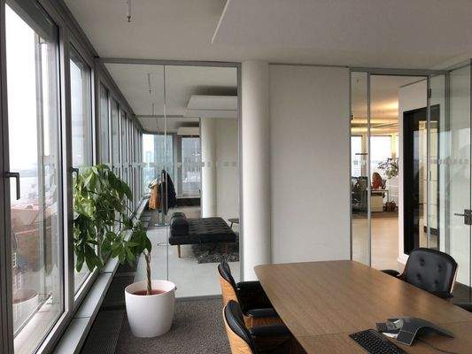 workinup.de Astraturm Hamburg St. Pauli Büro miete