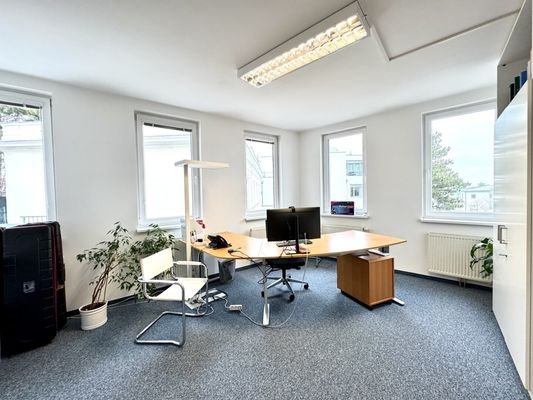 Büro Top 5 (Beispiel möbliert)