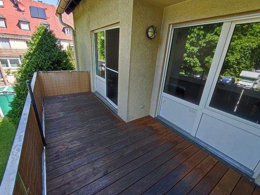 Balkon 1.OG rechts
