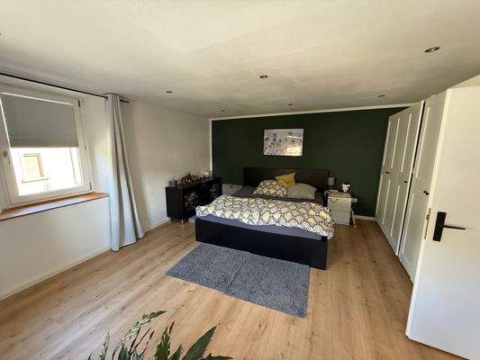 Schlafzimmer Ansicht 1