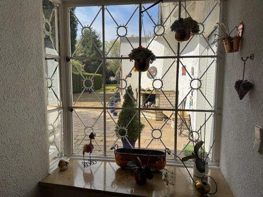 Interessante Gestaltung des Fensters