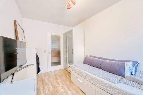 Büro / Kinderzimmer