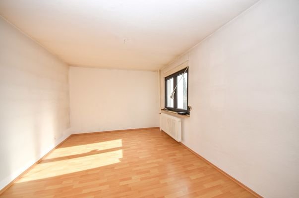 Schlafzimmer 1 von 2 EG