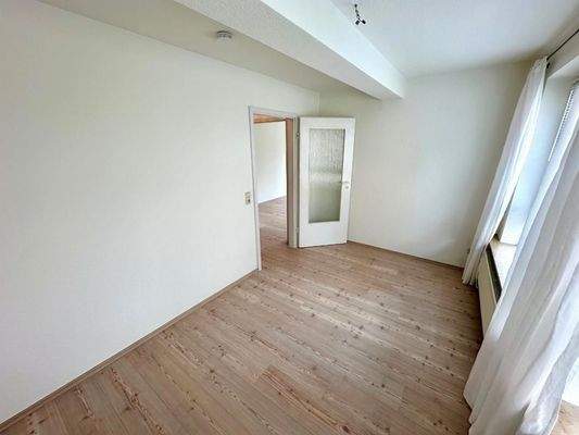 Kinder- Arbeits- oder Ankleidezimmer obere Etage