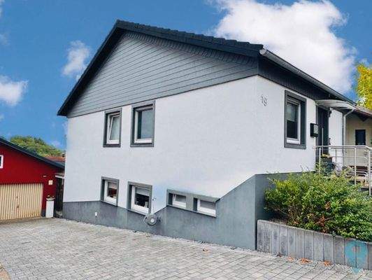 Aussenfoto3, gepflasterte Garageneinfahrt, Ansicht