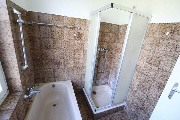 Wohn- und Geschäftshaus in Keutschach-Höflein mit 1.892m² Grundstück und 3 XXL-Garagen Nähe Rauschelesee mit vielen Verwendungsmöglichkeiten!