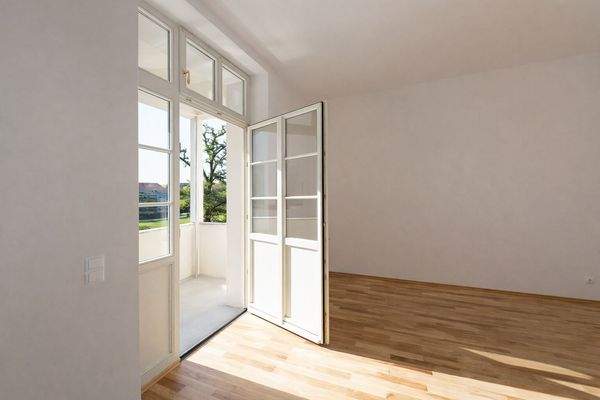 Referenzfoto Austritt zum Balkon