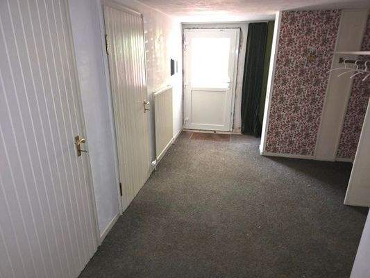 WE1 Souterrain Flurbereich Bild 1.jpg