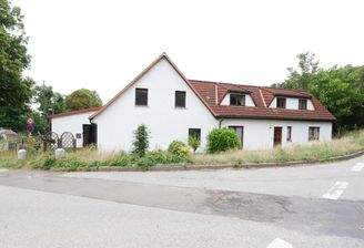 Doppelhaushälfte mit Einliegerwohnung