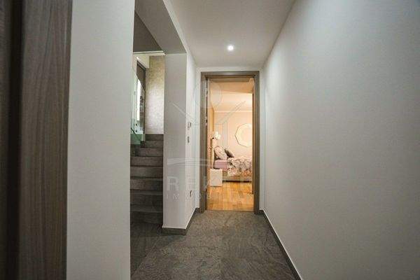 1. OG: Schlafzimmer 3 mit Bad & begehbarer Garderobe