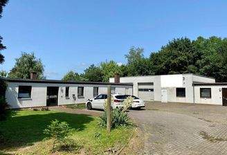 Haus, Gewerbehalle, Hof