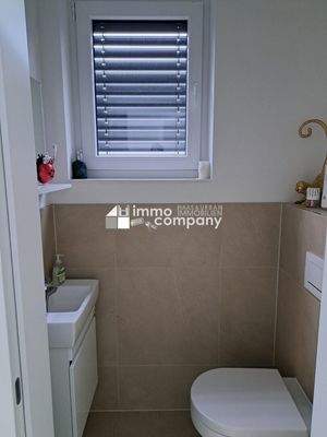 Bad mit Dusche EG